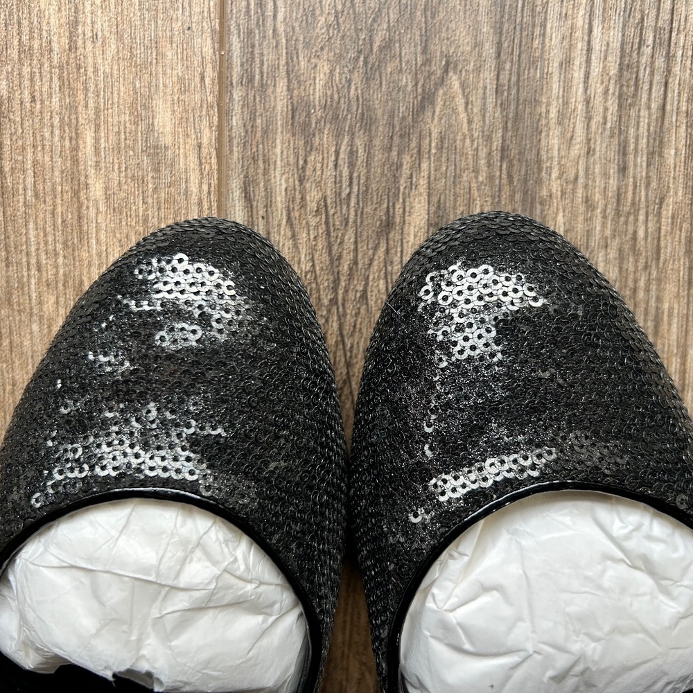 Chanel Black Sequin Sparkle CC Pumps | 38 - Picture 3 of 16